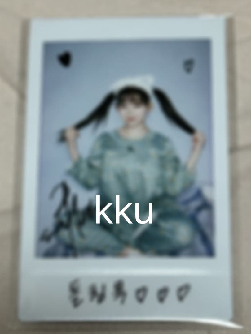 billlie ツキ ポラロイド 直筆 サイン入りチェキ