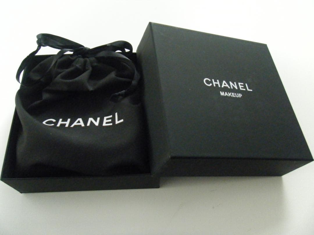 シャネルノベルティ　チェーンショルダーバッグ ツイード