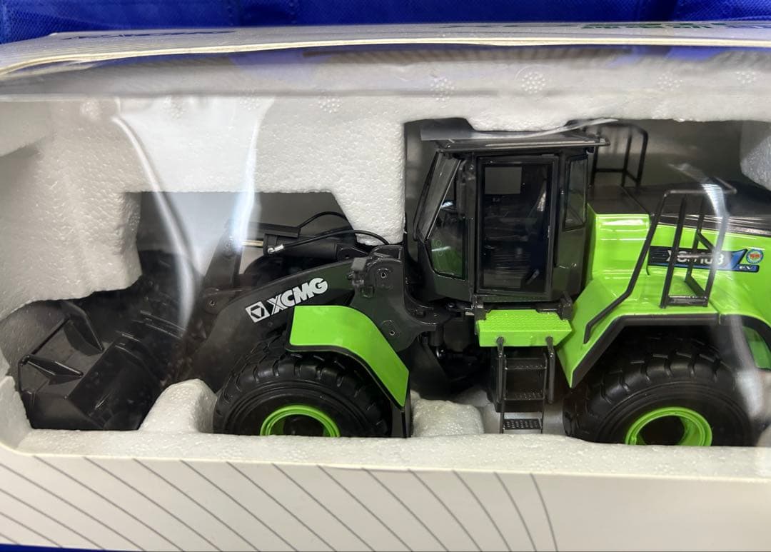 XCMG XC9108 ホイールローダー　ミニチュア　建機