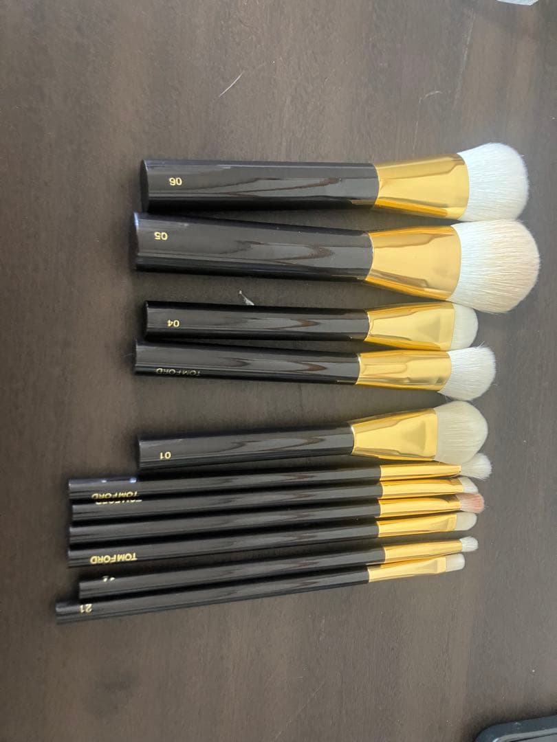 TOM FORD メイクブラシセット 11本 ケース付き ほぼ新品 プロ仕様