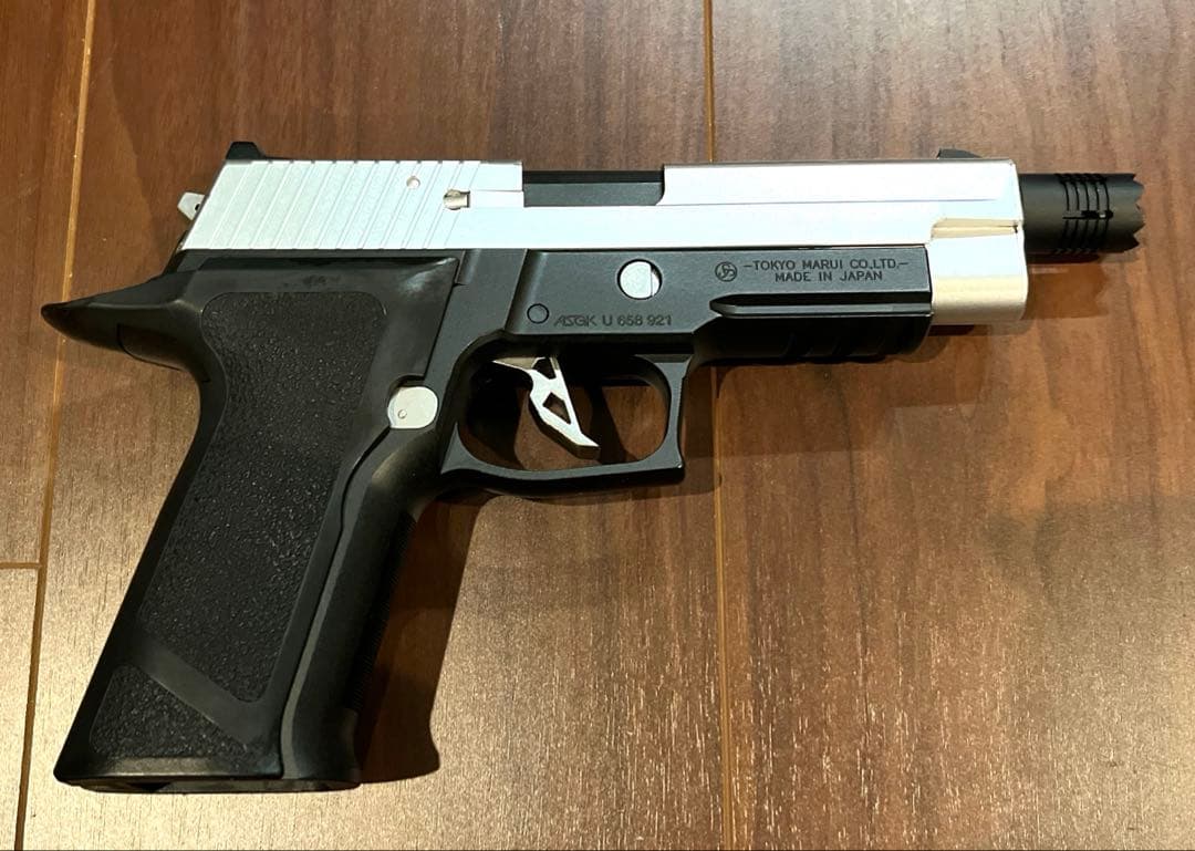 東京マルイ　SG-09R & センチネルナイン　バイオハザードコラボモデル