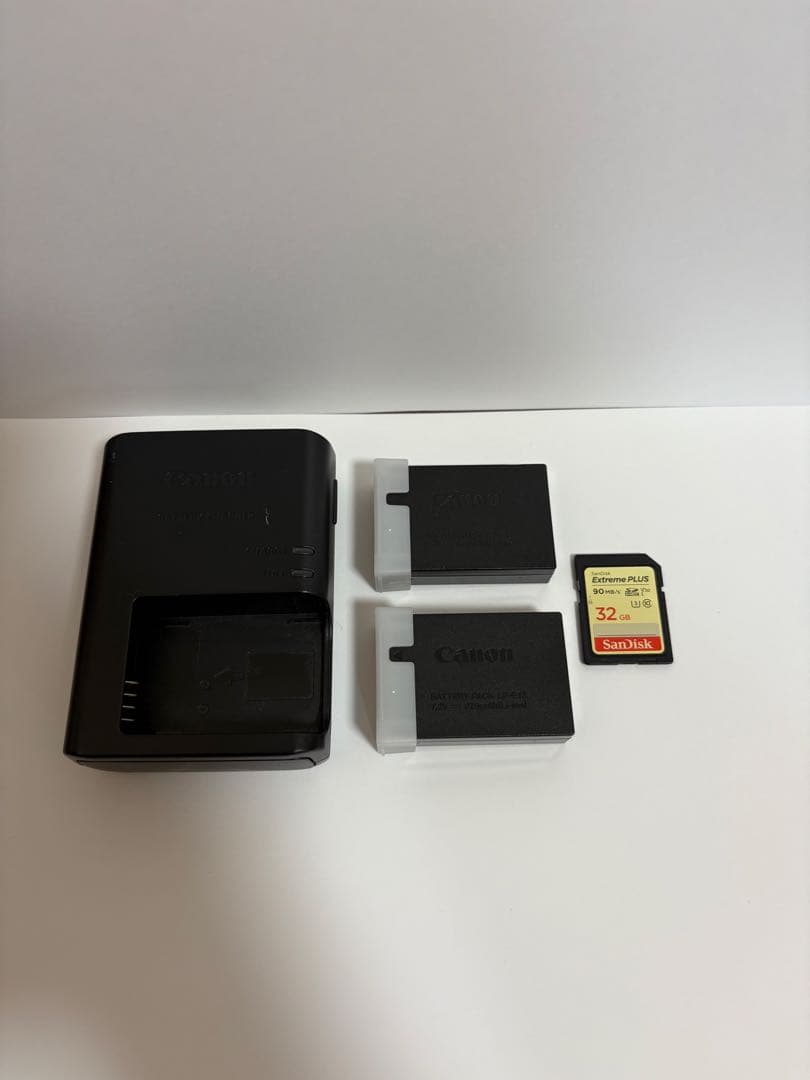 Canon EOS kiss M2 ダブルズームキット