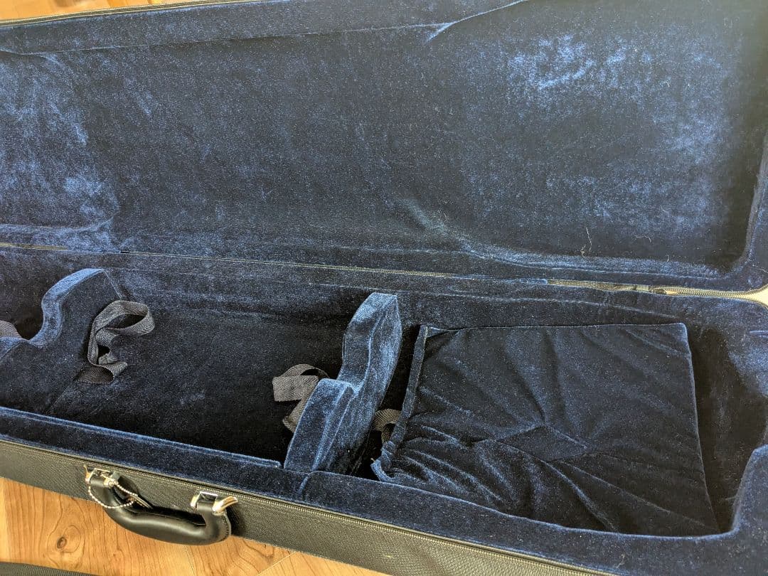 三味線ケース ハードケース　黒 ベルベット内装　三味線チューナー　長唄三味線小物