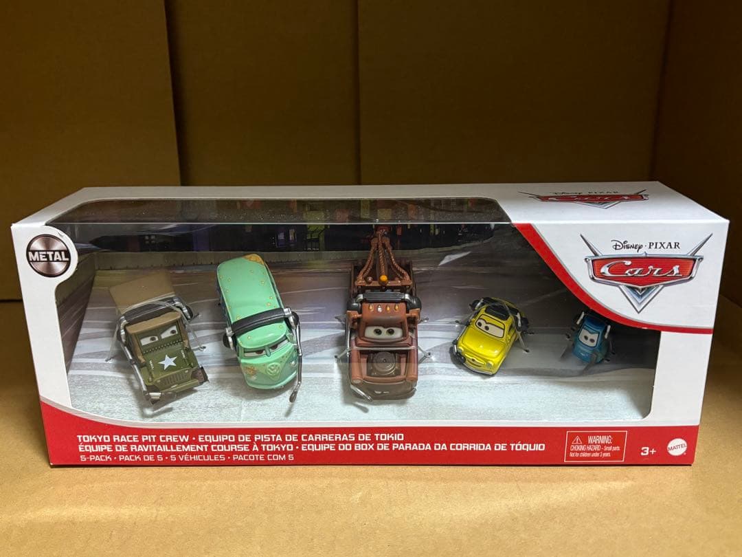 tokyo race pit crew 5台セット　カーズ　マテル