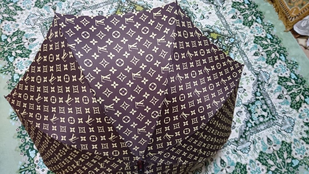 ルイヴィトン傘　持ち手取り外し可能ナイロン