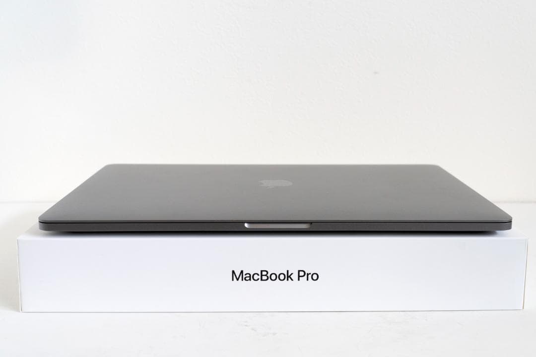 MacBook本体 MacBook Pro 15in 2017 core i7 16GB 1TB