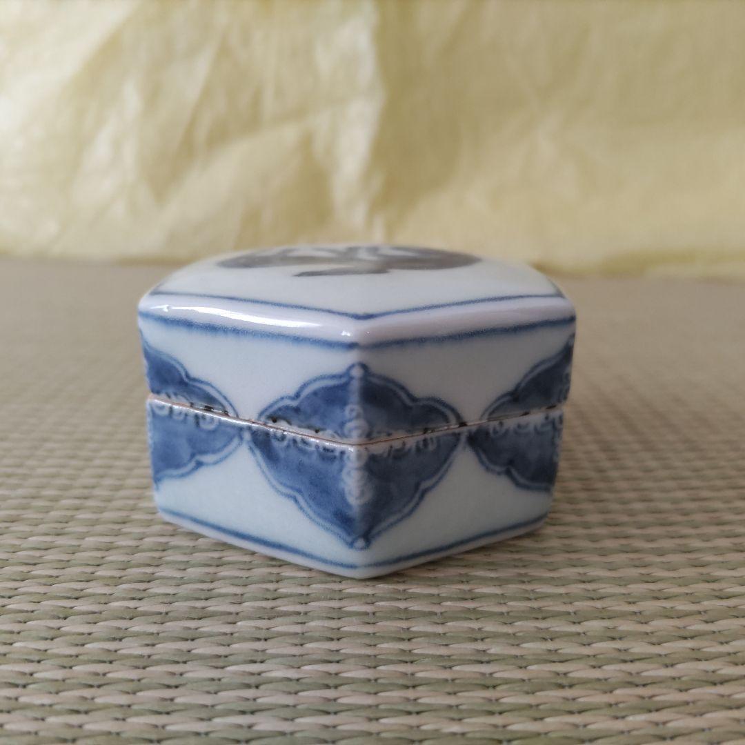 林邦佳　青花馬図六角香合　共箱　御物袋　茶道具　未使用　午香合