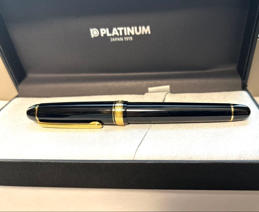 プラチナ センチュリー3776 黒 万年筆 F