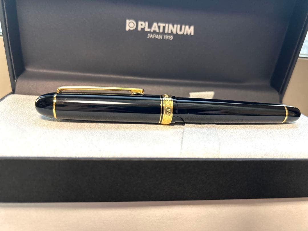 プラチナ センチュリー3776 黒 万年筆 F