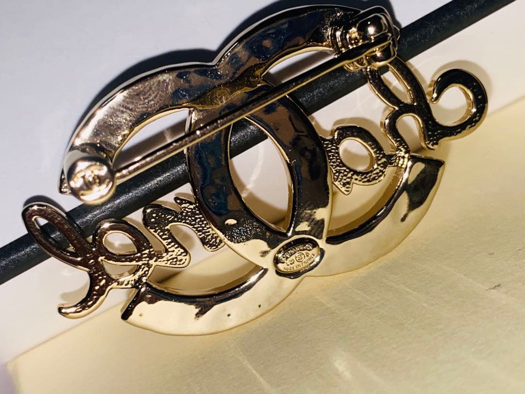 コ*G様 CHANEL ブローチ