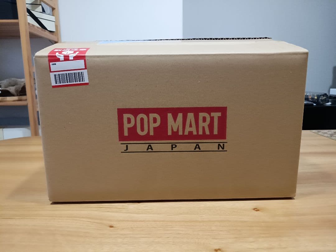 POPMART Big into Energy バニーキャラクター LABUBU