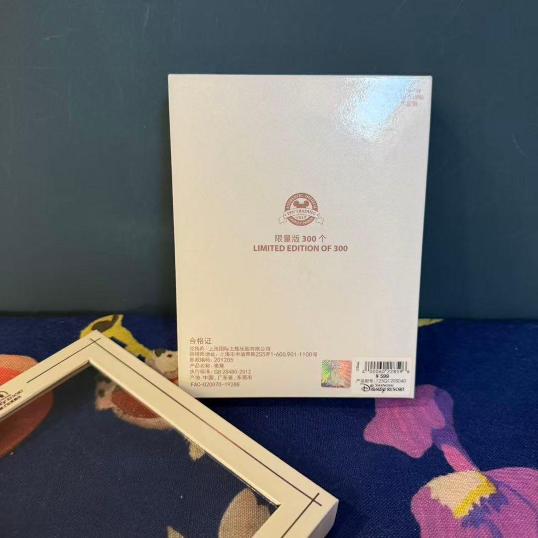 上海ディズニーランド正規品白雪姫　物語ピンバッジ限数300