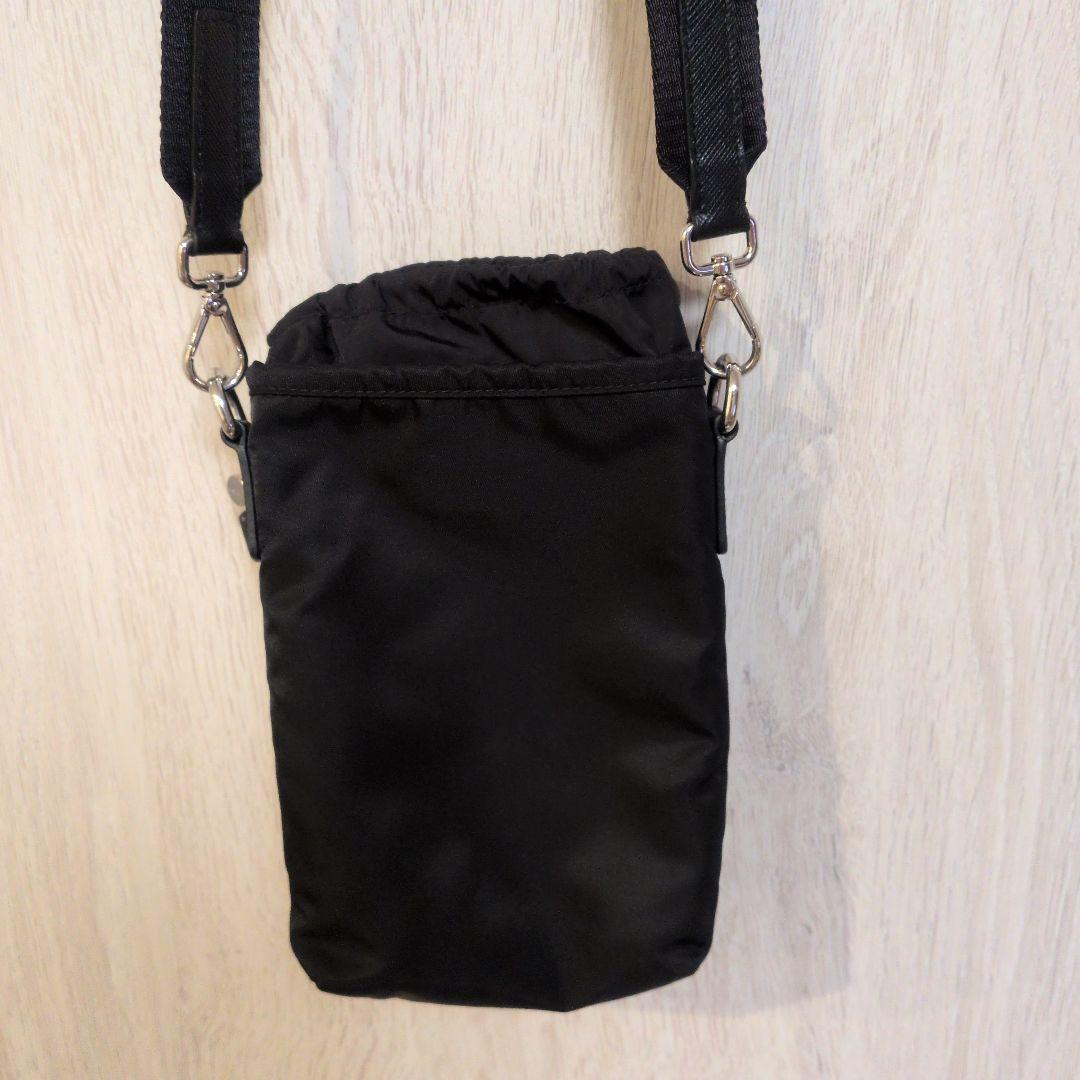 こここ　美品　プラダ　フォンケース