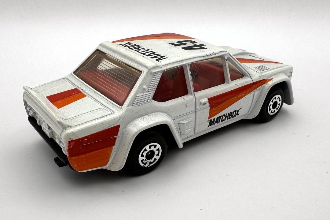 マッチボックス ミニカー フィアット アバルト 131 ラリー 箱付