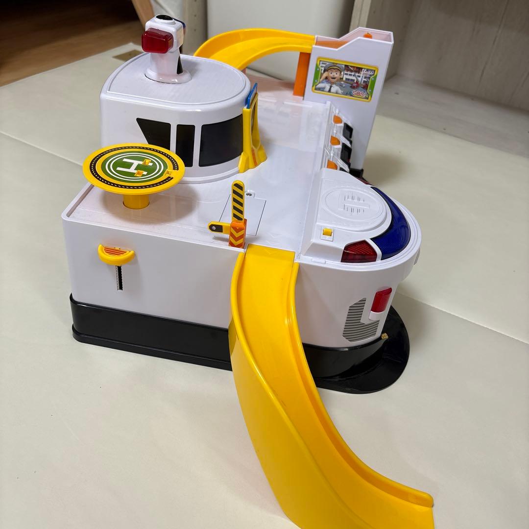 THE LITTLE BUS TAYO ちびっこバスタヨ　緊急出動センター