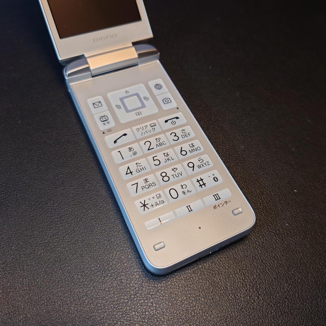 京セラ DIGNO® ケータイ3 902KC 折りたたみ式携帯電話 本体
