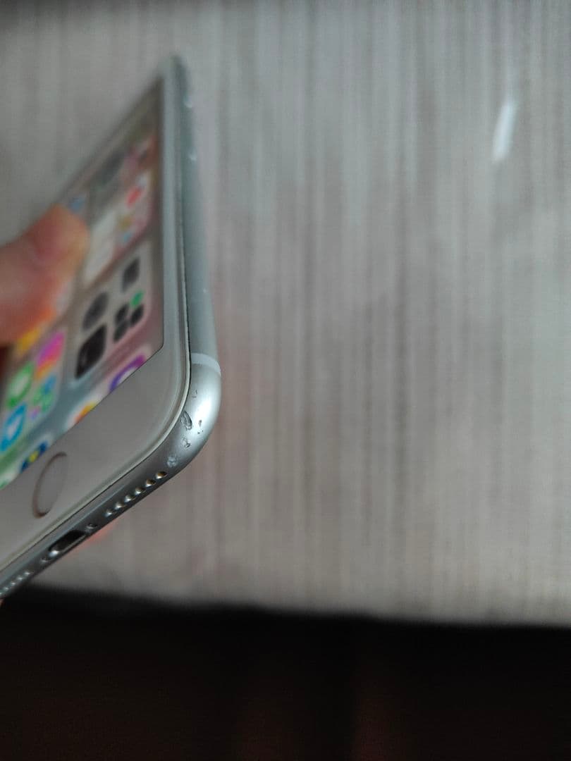 Apple iPhone 8 シルバー　64GB本体