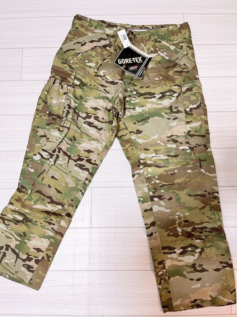 GORE-TEX マルチカム カーゴパンツ