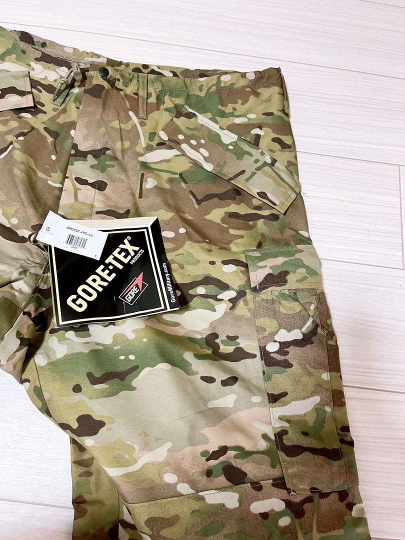GORE-TEX マルチカム カーゴパンツ