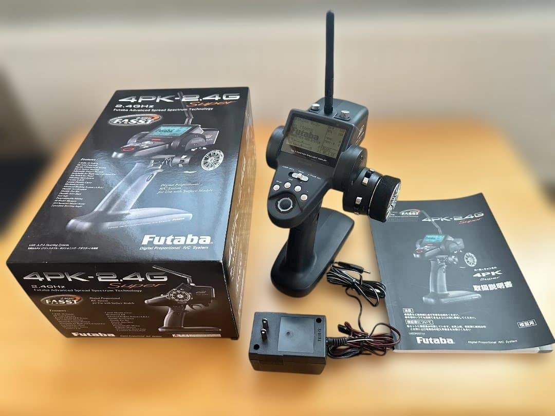 Futaba 4PK-2.4G Super ラジコン