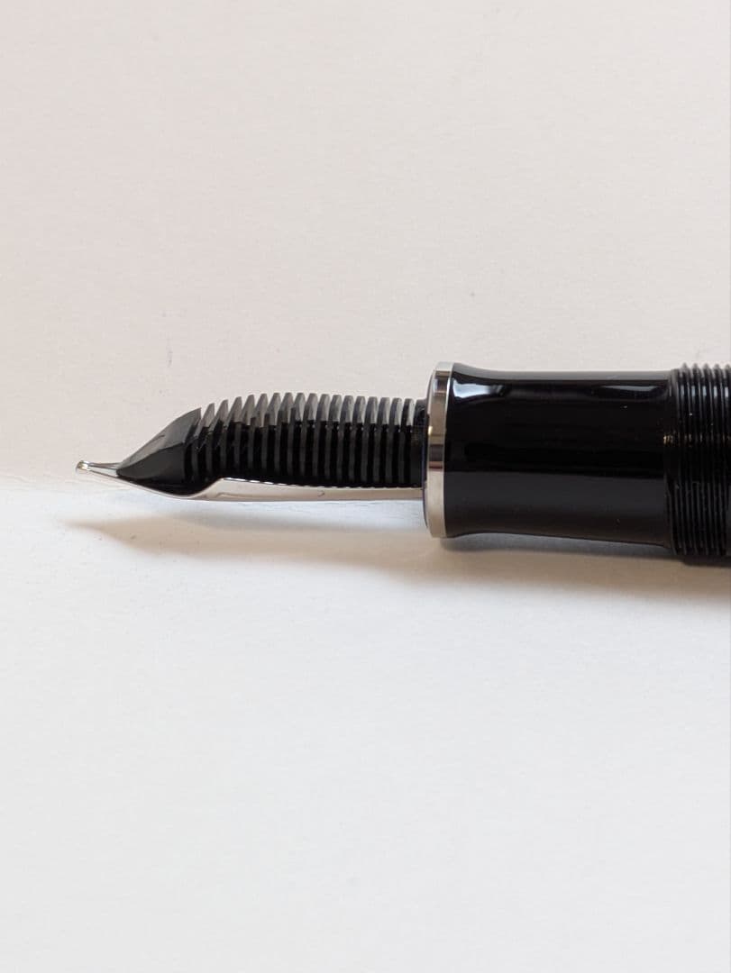 ペリカン　スーベレーン　m805 ブルーストライプ　F　細字　750　18金