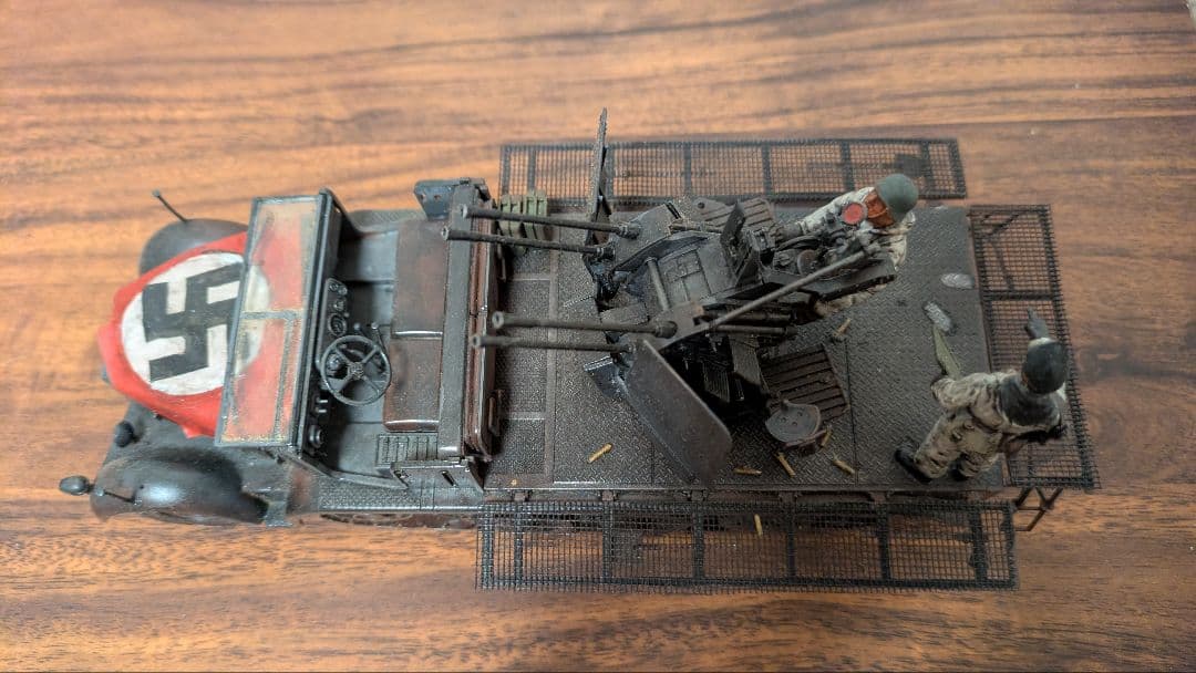 完成品プラモデル タミヤ　1/35スケール ドイツ8トンハーフトラック