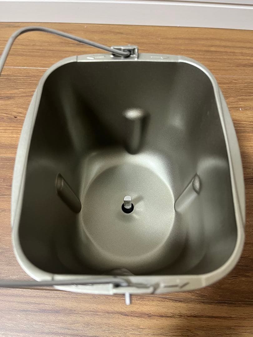 【美品】31日まで値下　象印　ホームベーカリー 自動投入　BB-ST10-WA