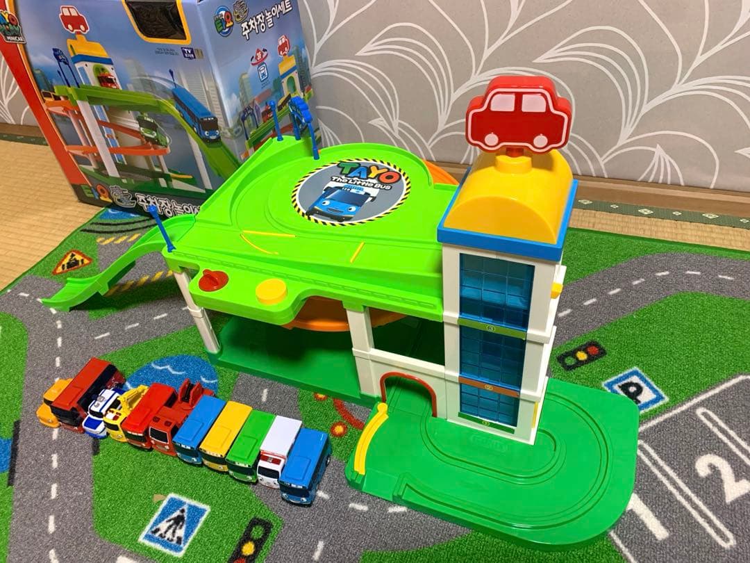 Tayo Play ミニカーセット スロープ付き　タヨバス