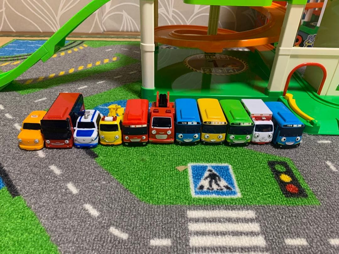 Tayo Play ミニカーセット スロープ付き　タヨバス