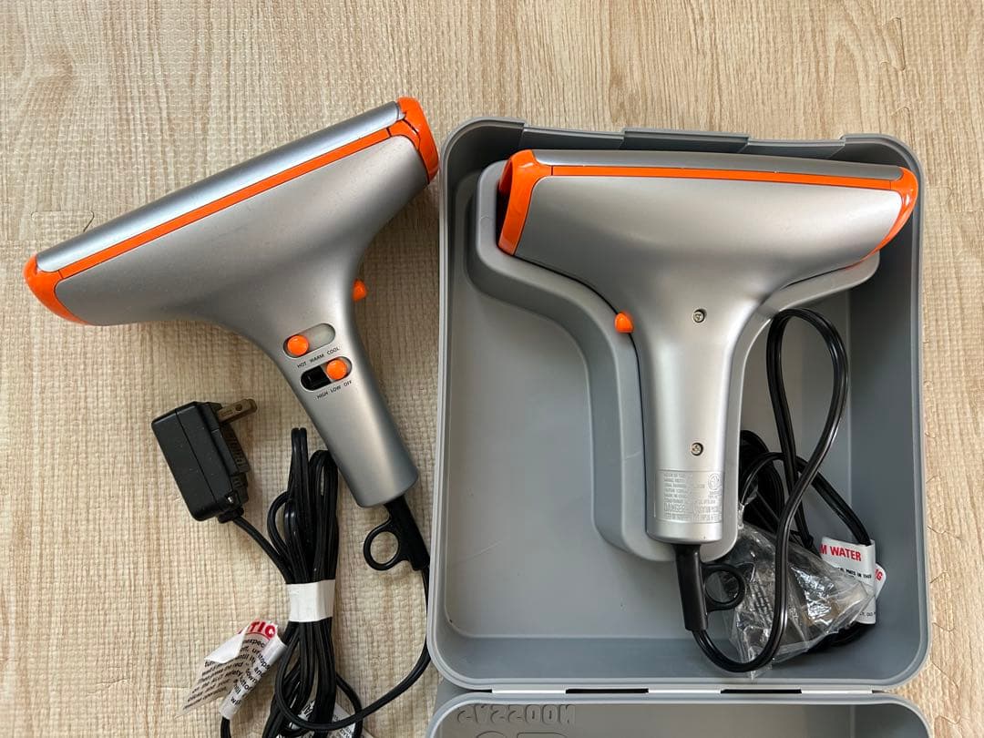 マークニューソン　ヘアドライヤー　 未使用箱入り品　＆　箱無し破損あり品の２点