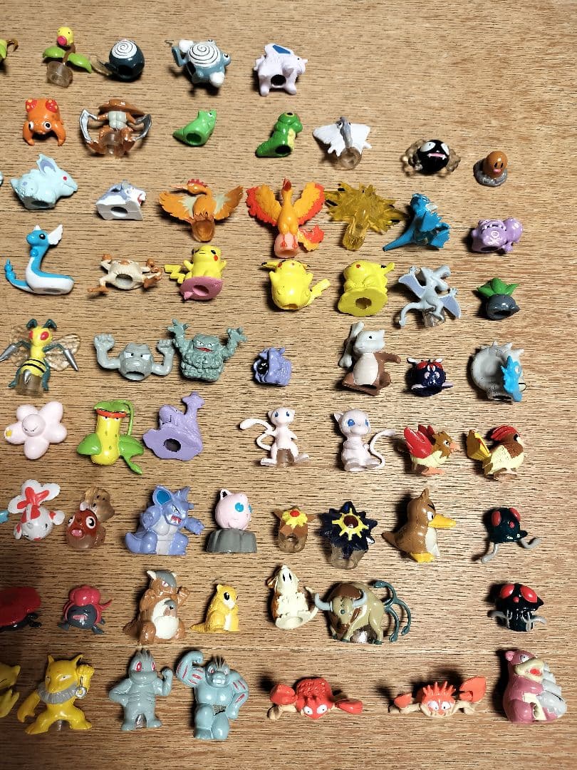 【時間と共に値下げ】希少　ポケモン　キャップ　ミニフィギュア 　セット　レア