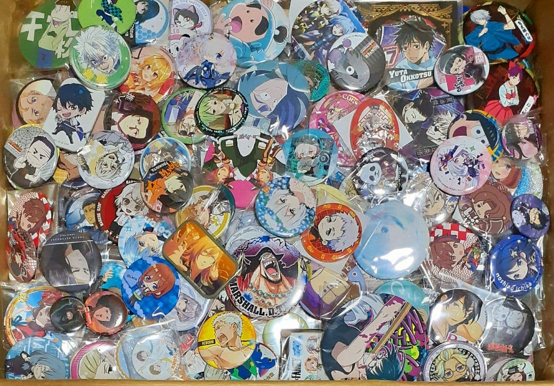アニメ キャラクター 缶バッジ 大量 1200点 まとめ売り