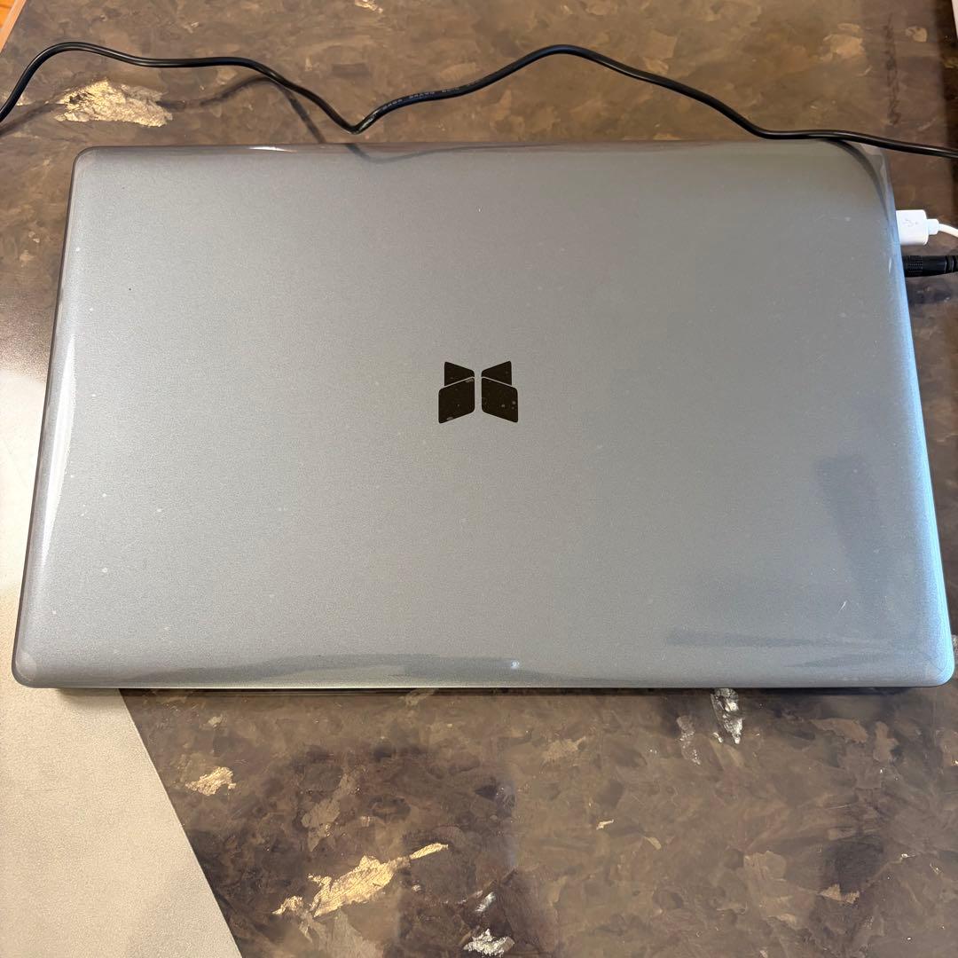 インテル シルバー ノートPC 本体　数分一回のみ使用　2025年9月購入