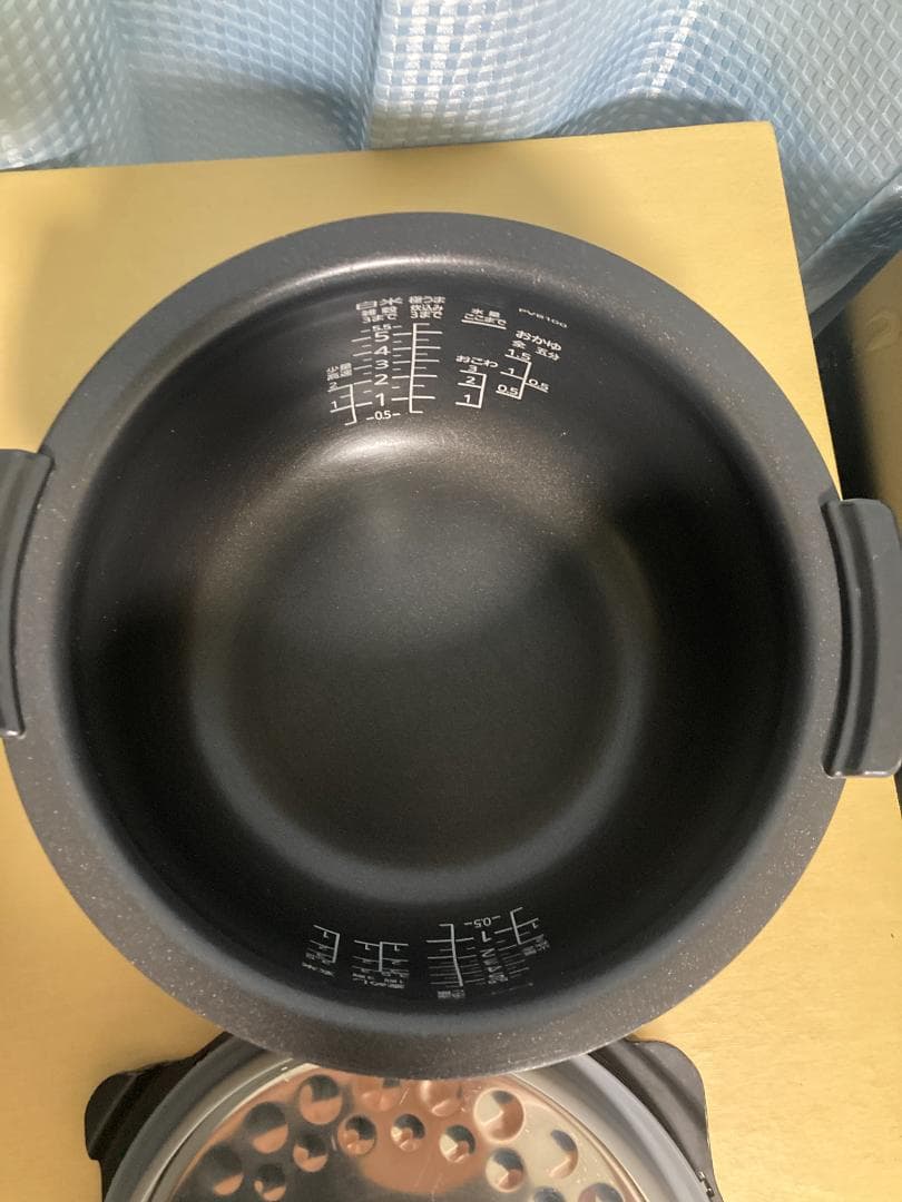 ★美品★23年製 タイガーJPV-C100 真空圧力IH炊飯ジャー5.5合炊き
