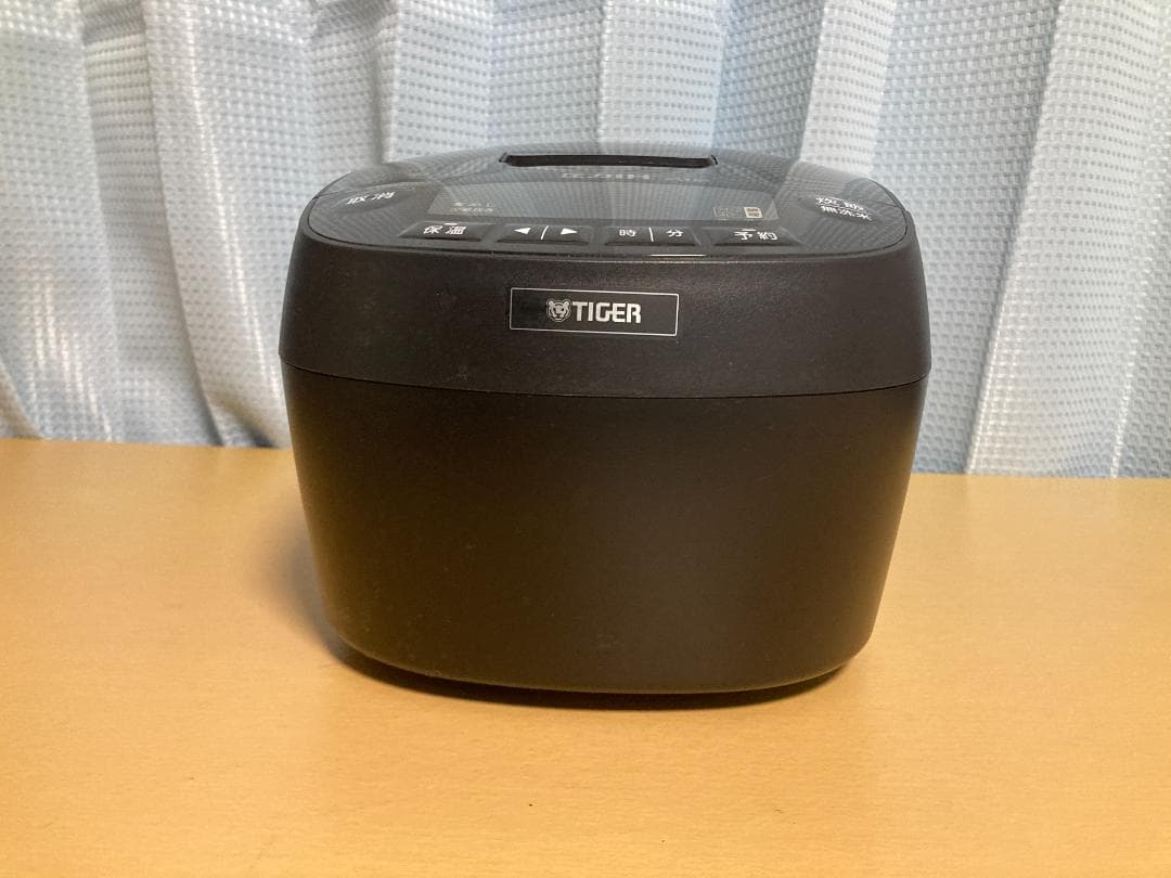 ★美品★23年製 タイガーJPV-C100 真空圧力IH炊飯ジャー5.5合炊き