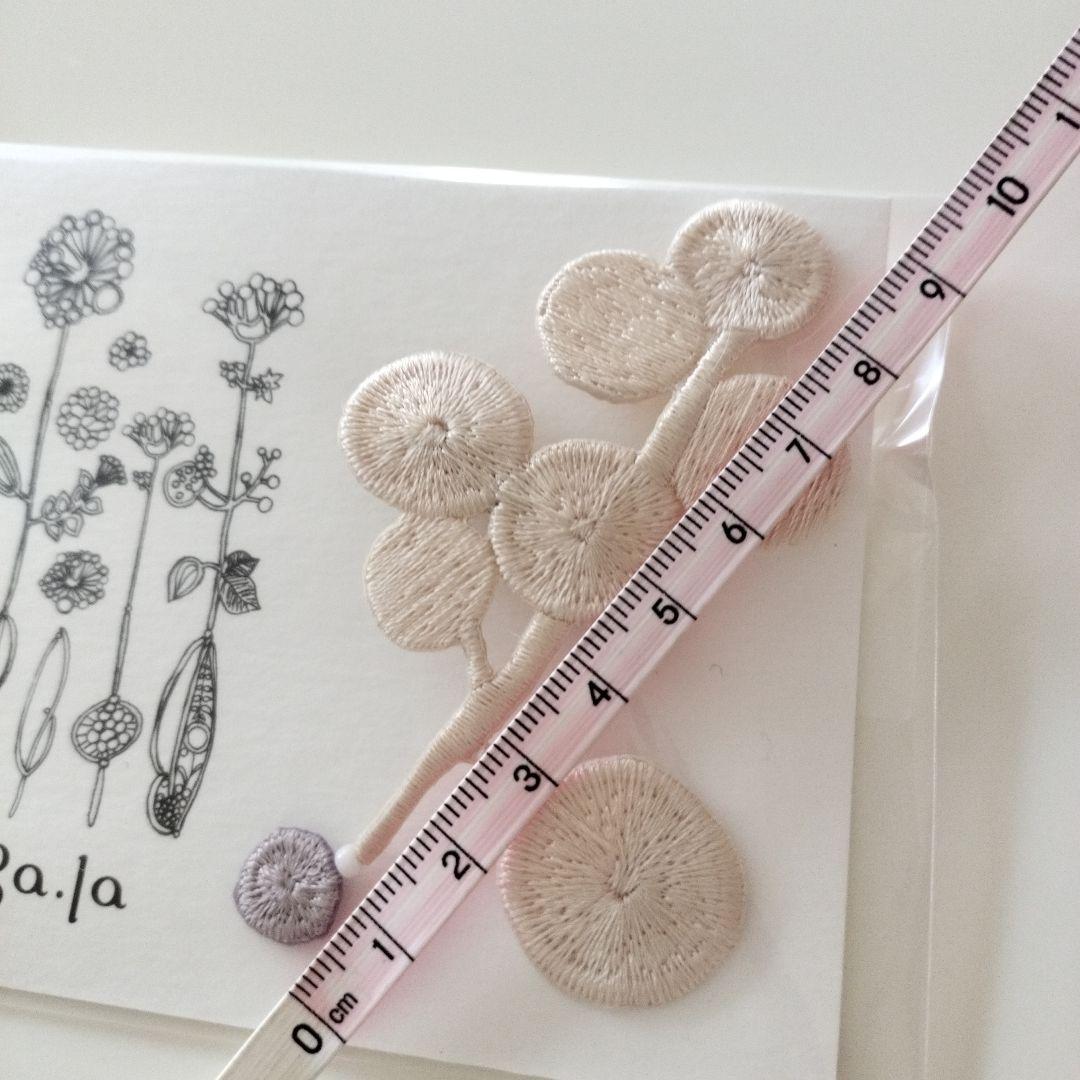 ga.la　刺繍ブローチ　作家ブローチ　ブローチ　刺繍作家もの　3点セット