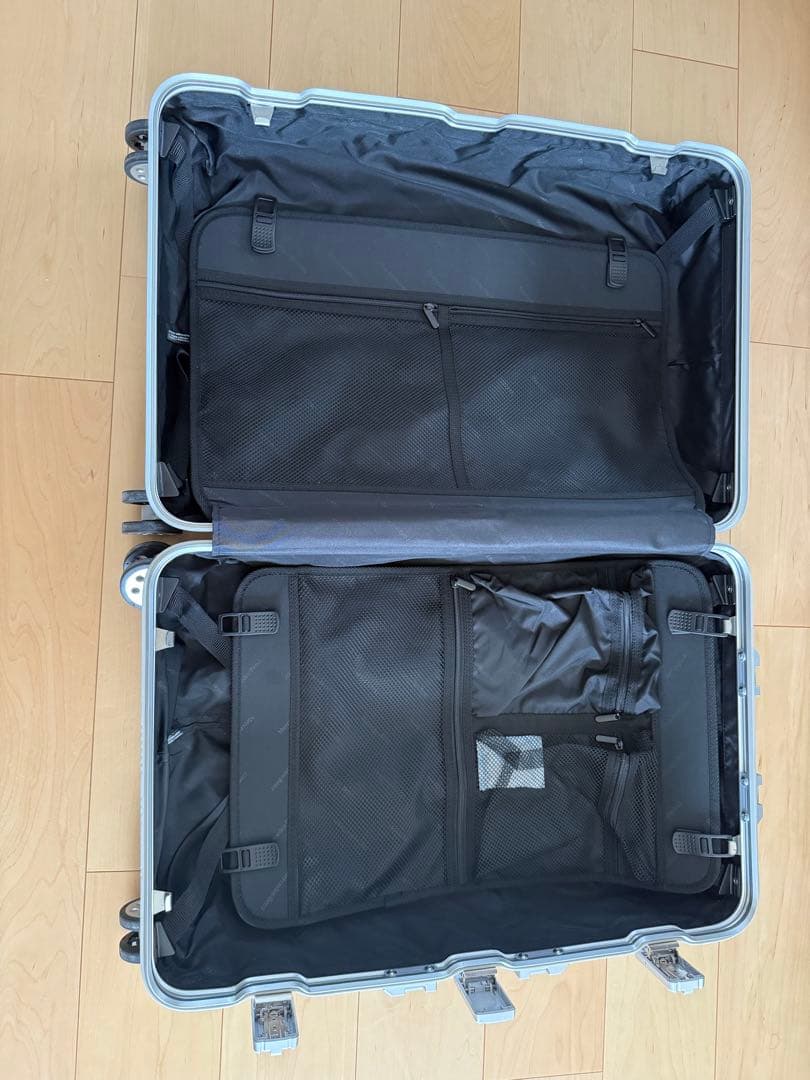 新品未使用Mercedes シルバーキャリーケース65L