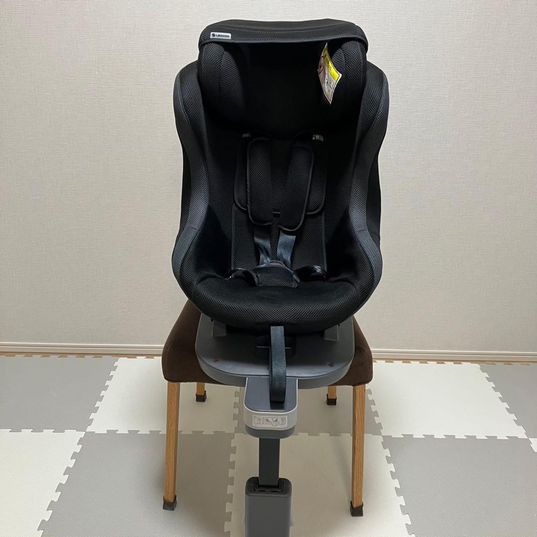 ISOFIX チャイルドシート　LEAMAN ブラック