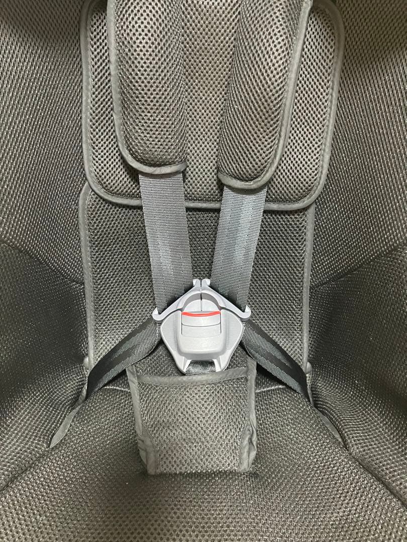 ISOFIX チャイルドシート　LEAMAN ブラック