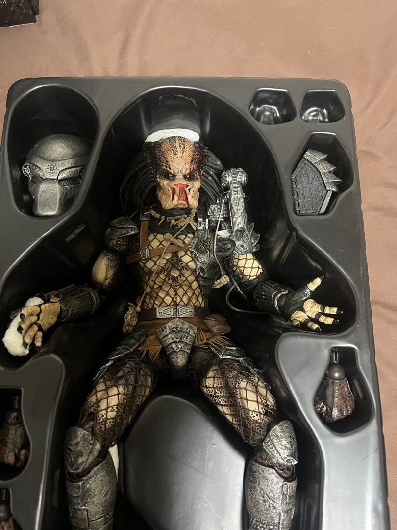 プレデター 1/6スケールフィギュア