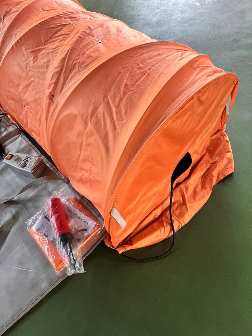 シフトレーディング　シェイプドーム　遠赤外線ダイエットサウナ