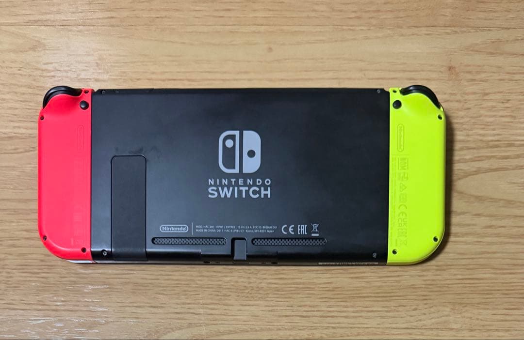 Nintendo Switch 本体 付属品　携帯用ポーチ付き