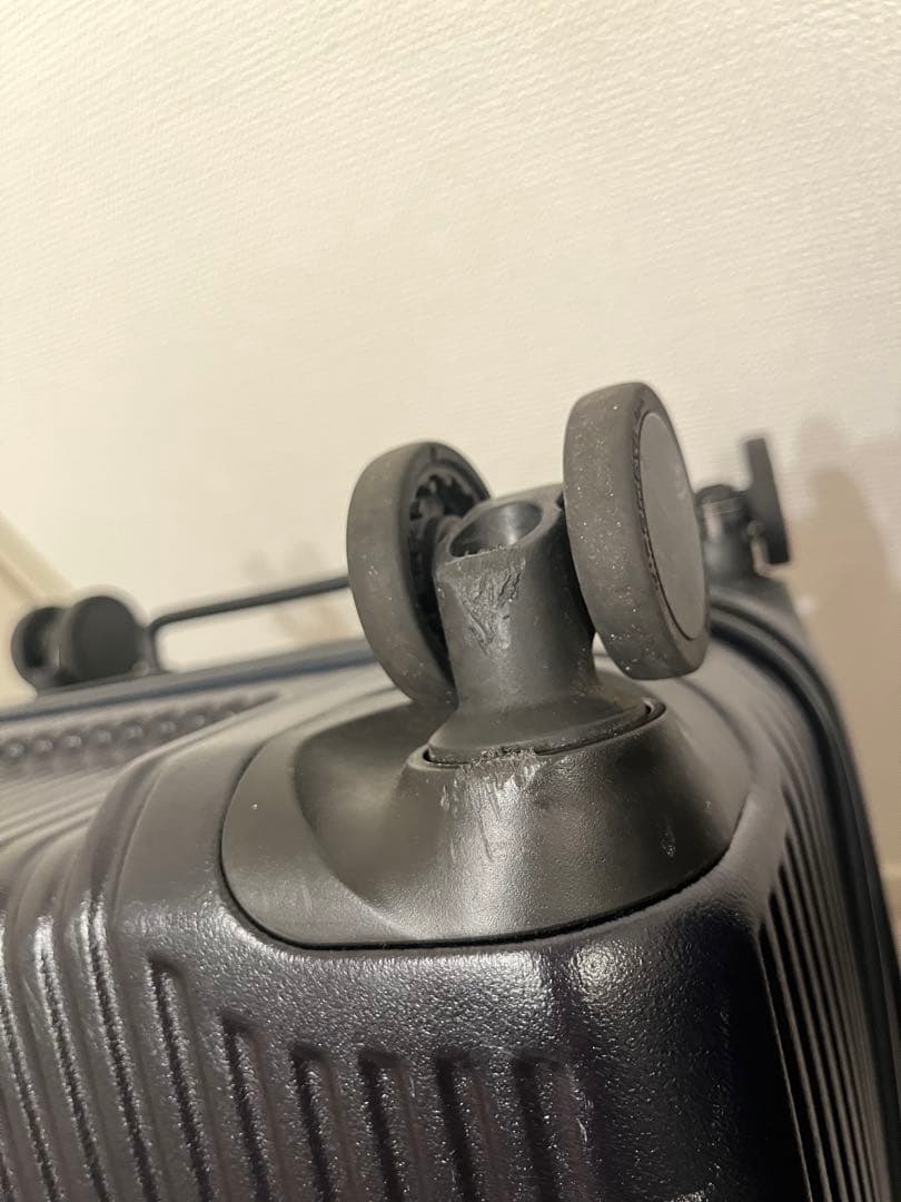 イノベーター INV60 62L ダークネイビー