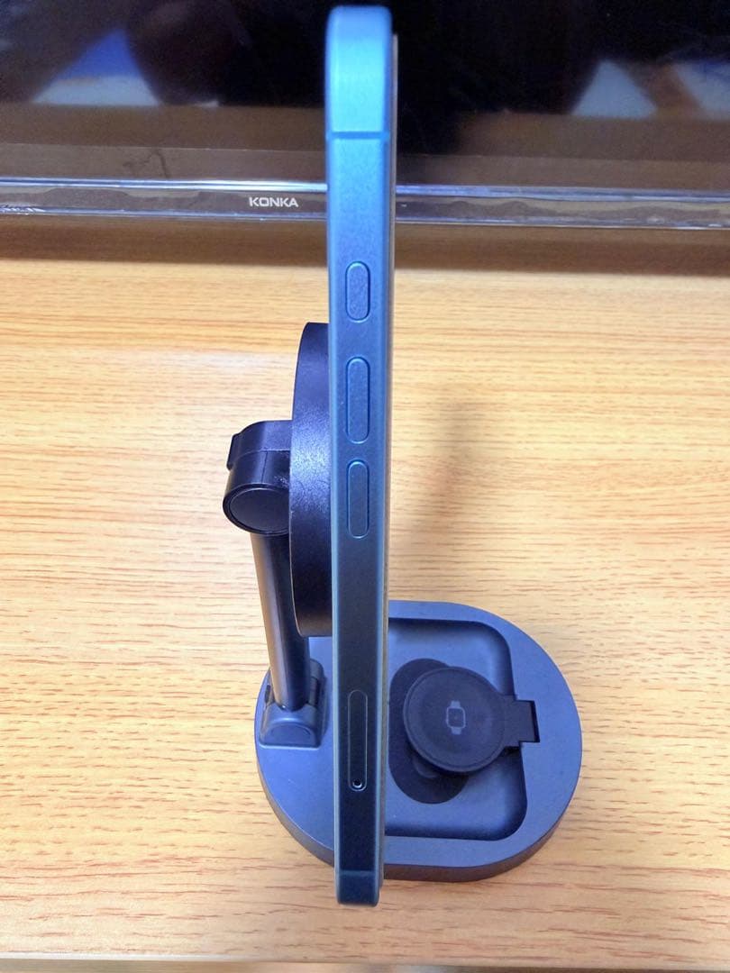 Apple iPhone 16 Tile 本体