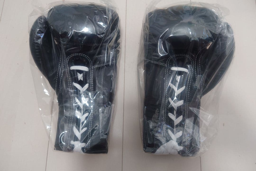 WINDY 8オンスグローブ　黒　紐式　BGL