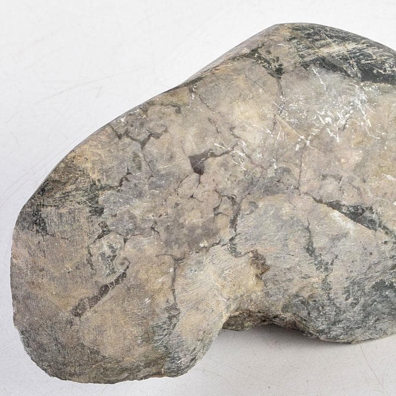 天然石　鑑賞石　置物　重さ約243g　N　8922