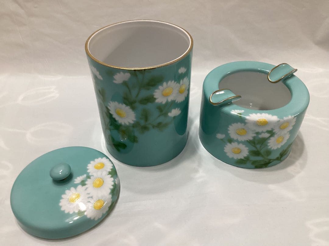 オールドノリタケ　陶器製煙草入れ、灰皿　青地白菊　ビンテージ　ヤジロベー印記念品