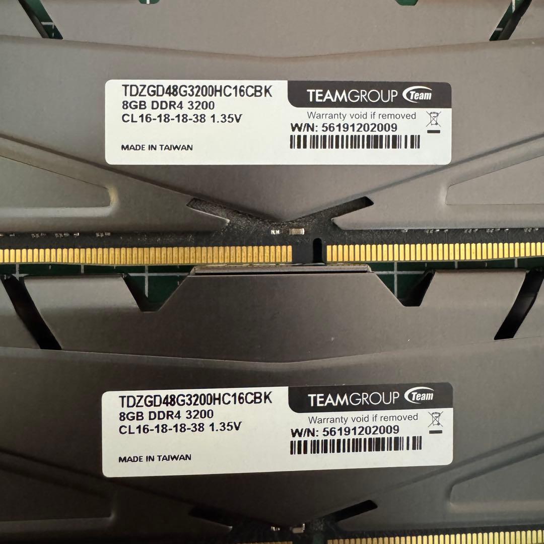 メモリー TEAMGROUP DARK Z 8GB DDR4 3200MHz 16GB