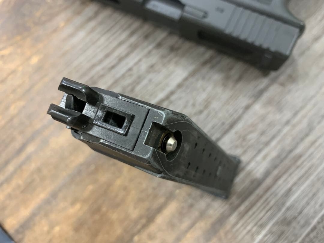 東京マルイ Glock 18Cレーザーサイト付き