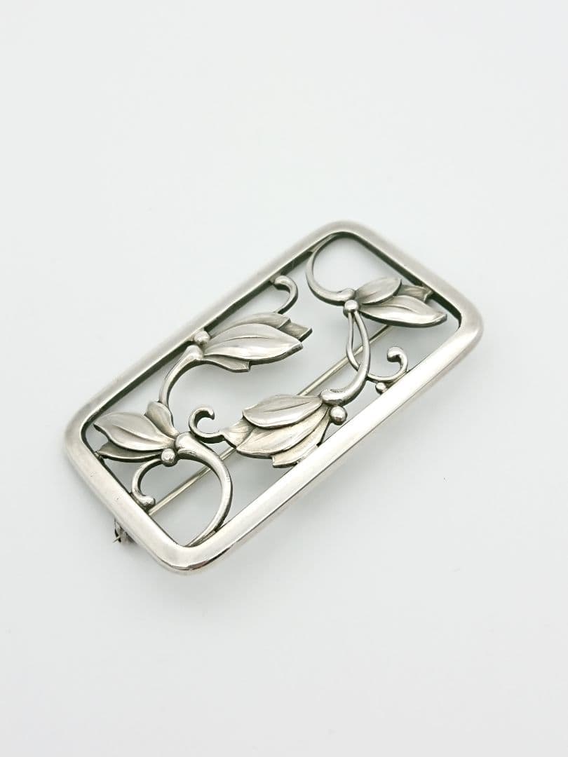 ヴィンテージ   ジョージジェンセン シルバー ブローチ